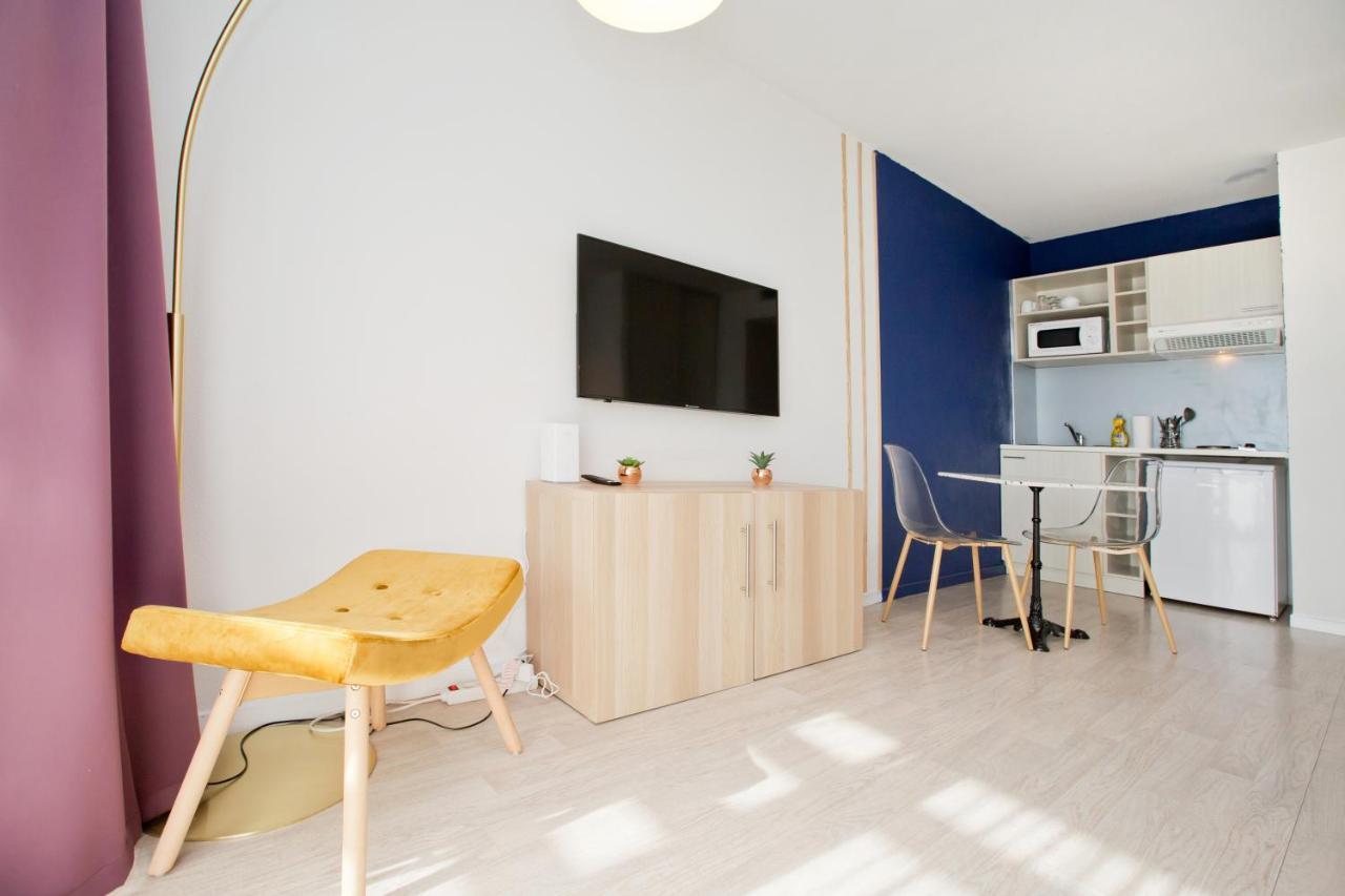 Grand Studio Avec Climatisation, Balcon Proche Gare Centre Ville ลูร์ด ภายนอก รูปภาพ